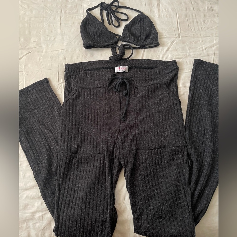 Bikini top with matching leggings